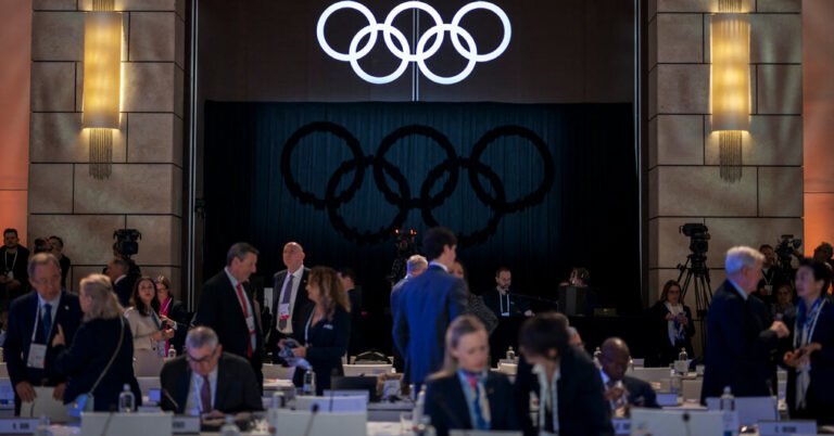 Corrida pela presidência do COI se transforma cada vez mais severa à medida que o dia da decisão se aproxima
