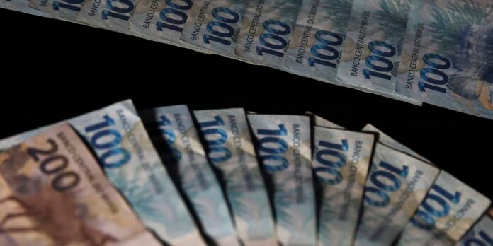 Dívida Pública sobe 3,3% em fevereiro e aproxima-se de R$ 7,5 trilhões
