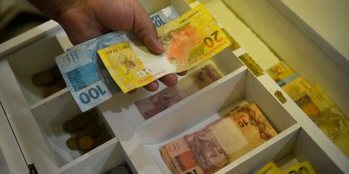 Endividamento volta a subir em São Paulo no mês de março