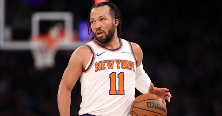 Estrelas da NBA como Jalen Brunson recrutam substitutos da mídia social para expandir o alcance na China
