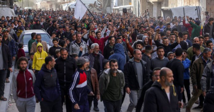 Gazans dubem frustração com o Hamas em protesto raro
