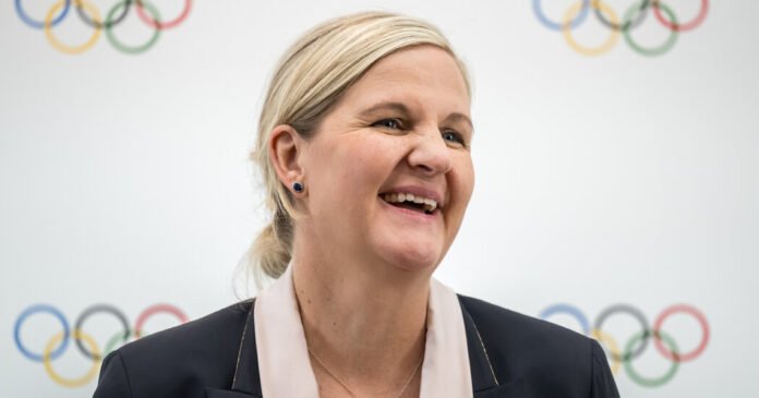 Kirsty Coventry é eleito presidente do COI
