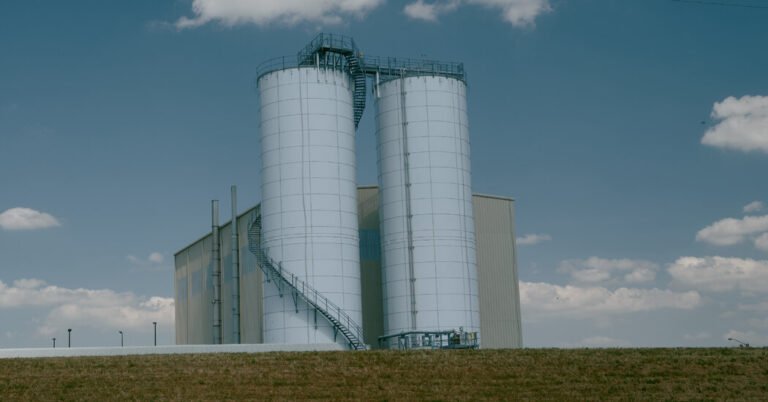 O gigante gigante do fertilizante de lodo deixa a cidade do Texas em meio à crise de 'Forever Chemicals'
