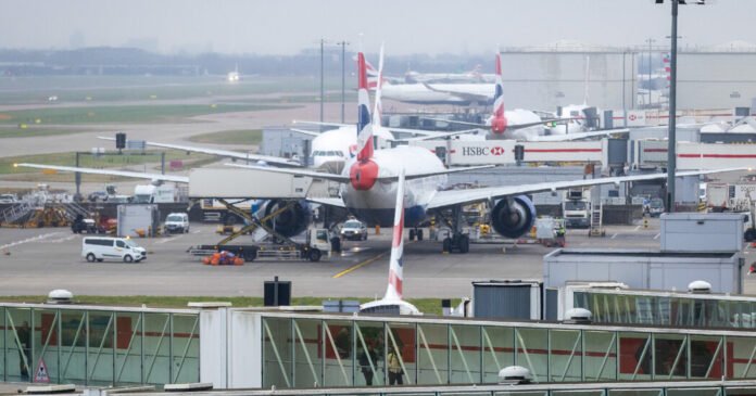 O que sabemos sobre o fechamento do aeroporto de Heathrow
