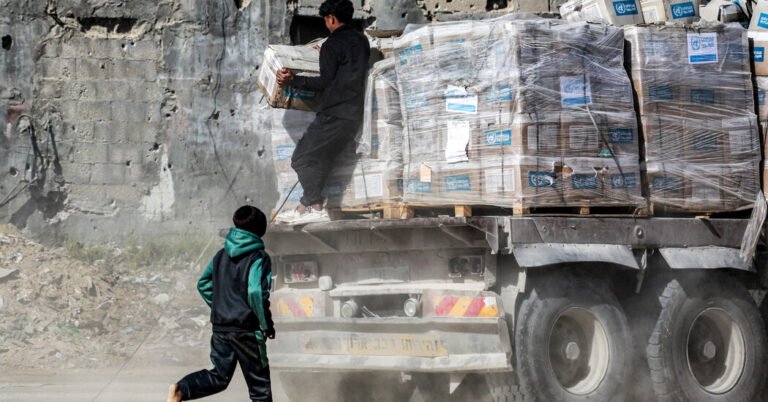 ONU para puxar trabalhadores internacionais de Gaza em meio a ataques israelenses

