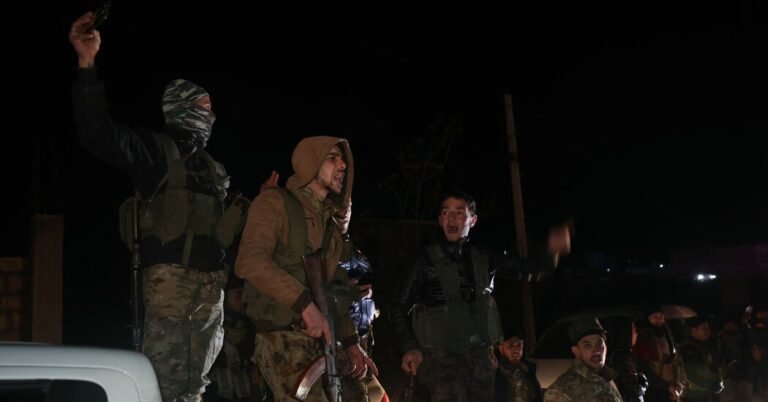 Pelo menos 70 mortos quando as forças de segurança da Síria se chocam com os leais de Assad
