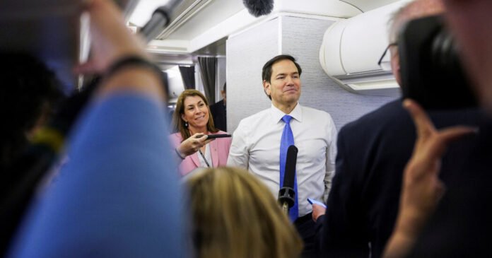 Rubio diz que revogou 300 ou mais vistos no empurrão de deportação de Trump
