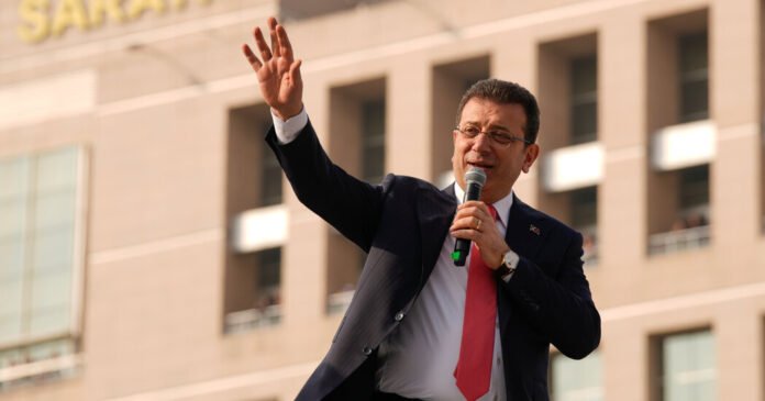 Turquia detesta o prefeito de Istambul, principal rival do presidente Erdogan
