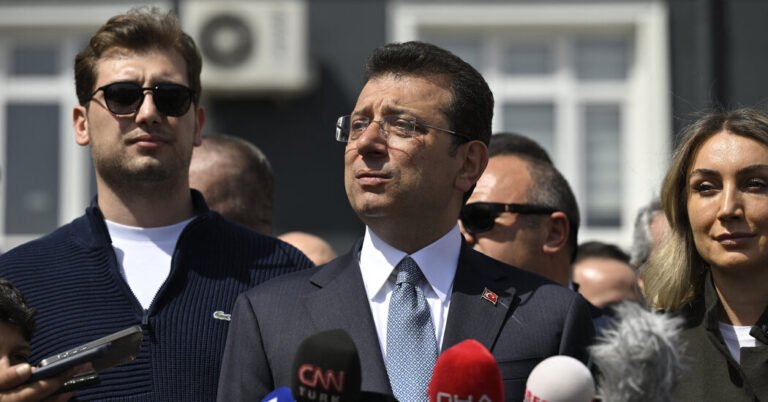 Turquia prisões Istambul prefeito que deveria concorrer à presidência
