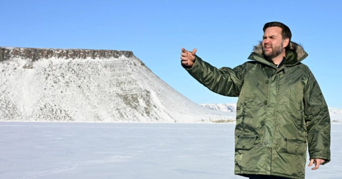 Visitando a Groenlândia, Vance encontra o clima e a recepção fria
