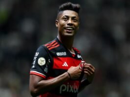 Bruno Henrique é relacionado para jogo do Flamengo pelo Brasileiro