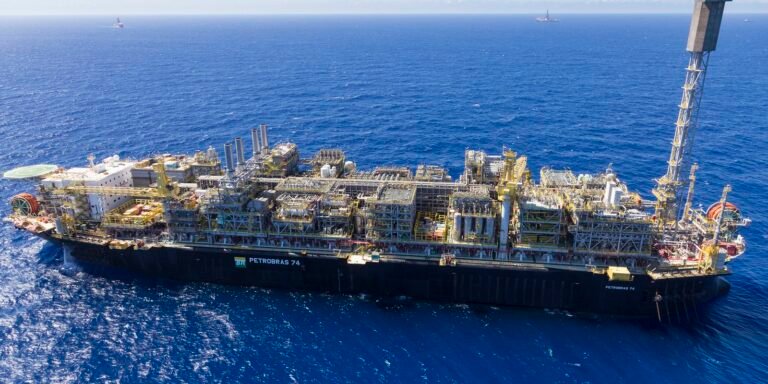 Produção de petróleo cresce 1,1% de janeiro para fevereiro