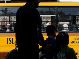 Ataque suicida contra ônibus escolar deixa cinco mortos no Paquistão