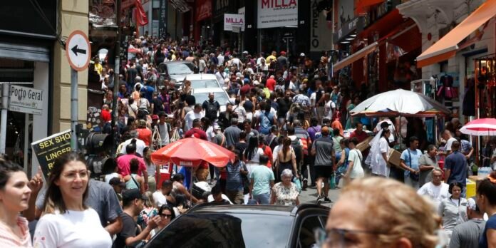 Brasil-sobe-cinco-posicoes-no-ranking-do-IDH-e-esta.jpg Brasil sobe cinco posições no ranking do IDH e está na 84ª colocação