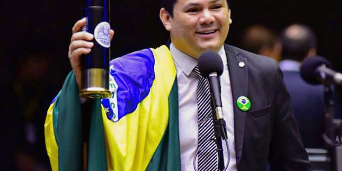 Deputado-Gilvan-da-Federal-tem-mandato-suspenso-por-tres-meses.jpg Deputado Gilvan da Federal tem mandato suspenso por três meses