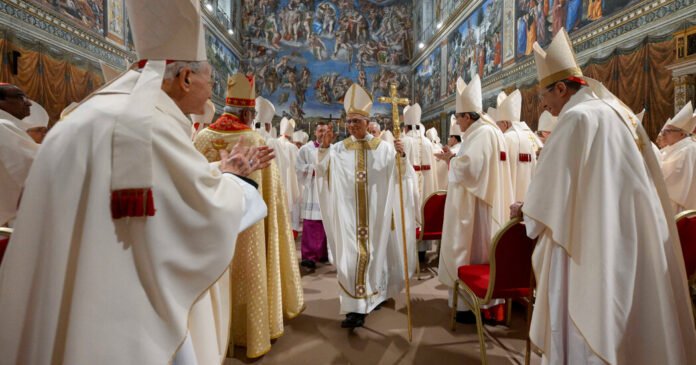 O-Papa-Leo-Xiv-se-alinha-com-pessoas-comuns-em.jpg O Papa Leo Xiv se alinha com 'pessoas comuns' em sua primeira missa