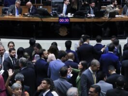 Câmara aprova urgência para suspender decreto do IOF