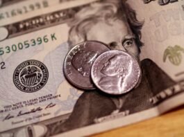 Dólar cai para R$ 5,53 após queda da inflação nos EUA