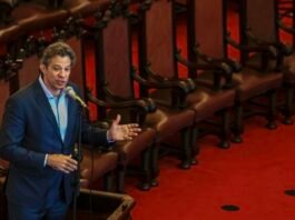 Haddad defende mobilização de progressistas contra desigualdade