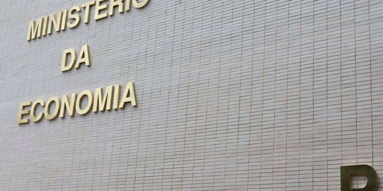 MP alternativa a IOF prevê R$ 4,28 bi de corte de gastos em 2025