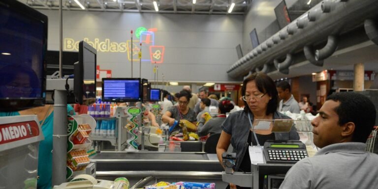 Consumo dos brasileiros cresce 2,63% no primeiro semestre