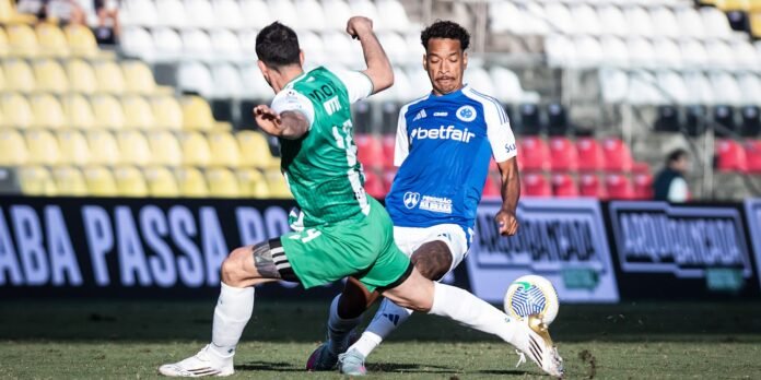 Cruzeiro-vence-Banfield-antes-de-retomada-do-Campeonato-Brasileiro.jpg Cruzeiro vence Banfield antes de retomada do Campeonato Brasileiro