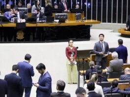 Câmara aprova bônus para servidor do INSS por revisão de benefícios