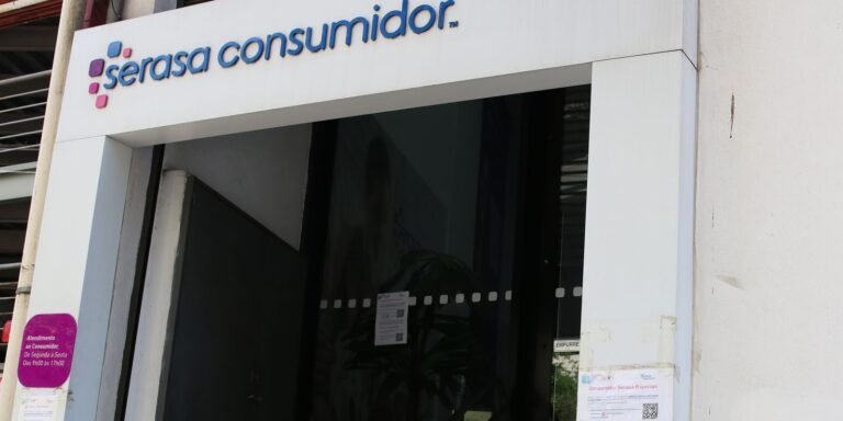Serasa abre dia de negociação de dívidas