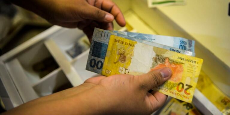 Brasil tem melhor renda, menor pobreza e desigualdade desde 1995