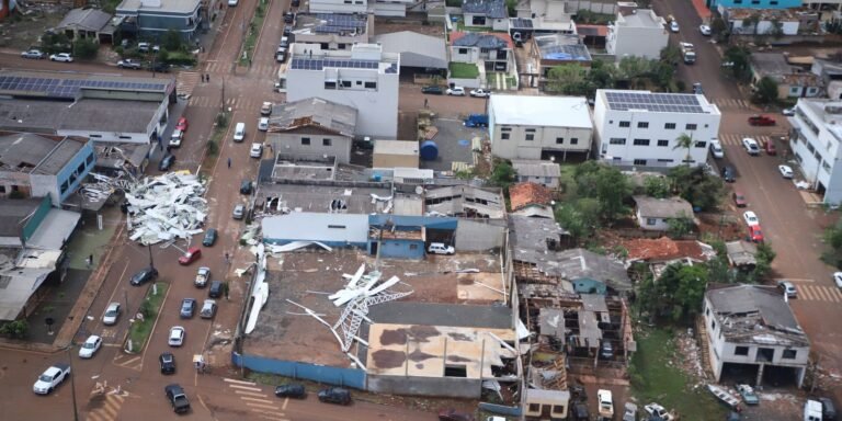 Governo garante verbas e serviços após tornado que atingiu o Paraná