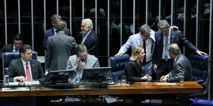 Lula-deve-sancionar-isencao-do-IR-ate-dia-11-diz.jpg Lula deve sancionar isenção do IR até dia 11, diz Gleisi