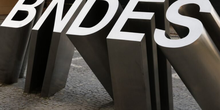 Operações de crédito do BNDES chegam a R$ 230 bilhões