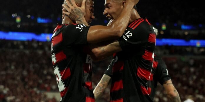 Flamengo-derrota-Ceara-e-coroa-ano-magico-com-titulo-Brasileiro.jpg Flamengo derrota Ceará e coroa ano mágico com título Brasileiro
