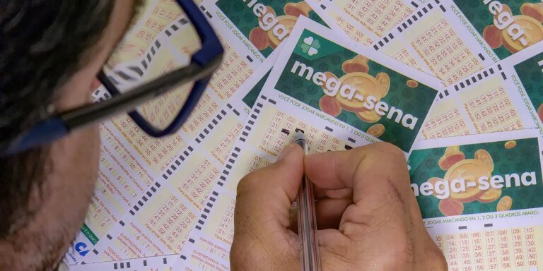 Mega-Sena acumula e prêmio principal vai para R$ 38 milhões