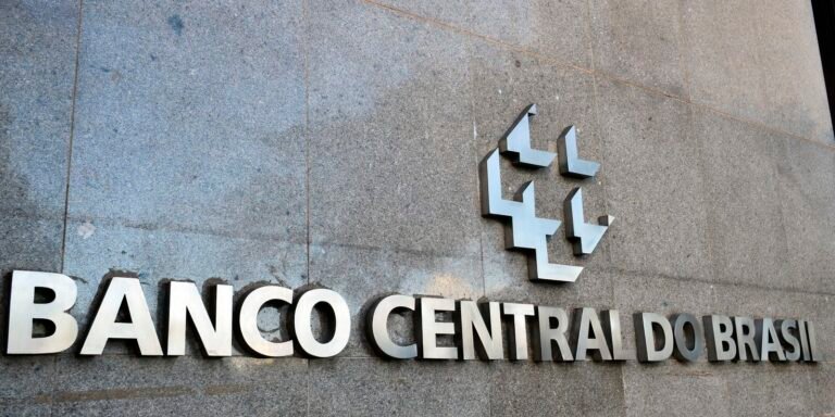 Juros para famílias sobem para 60,1% ao ano em 2025