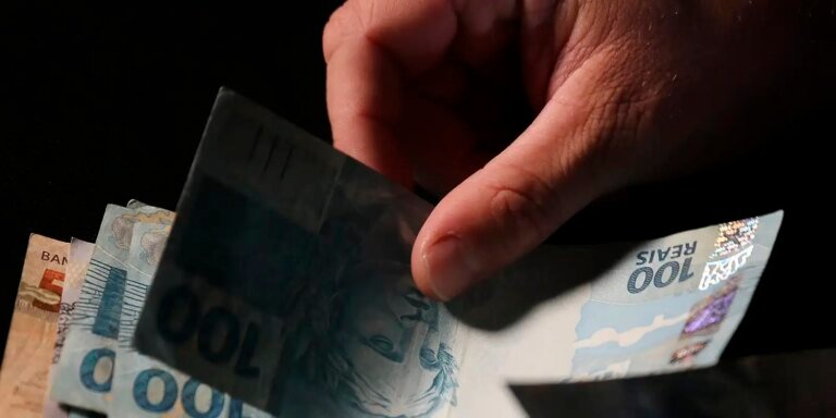 Lei do salário mínimo, que faz 90 anos, organizou relações de trabalho