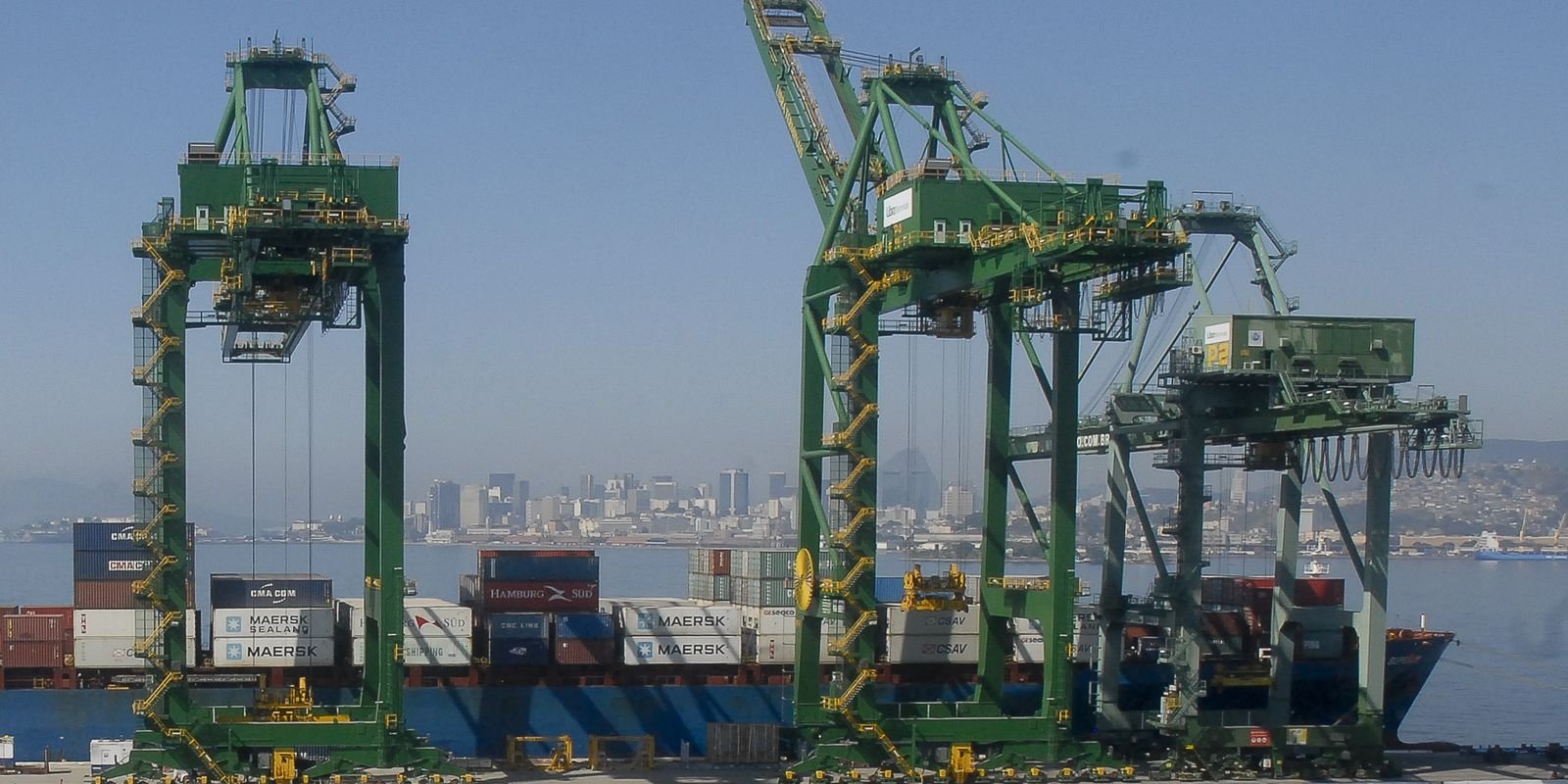 Economia-brasileira-cresceu-22-em-2025-aponta-previa-da-FGV.jpg Economia brasileira cresceu 2,2% em 2025, aponta prévia da FGV
