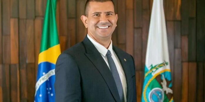 Douglas-Ruas-e-eleito-presidente-da-Alerj-e-sera-governador.jpg Douglas Ruas é eleito presidente da Alerj e será governador do Rio