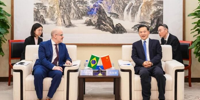 EBC-firma-parceria-inedita-com-China-Media-Group.jpg EBC firma parceria inédita com China Media Group