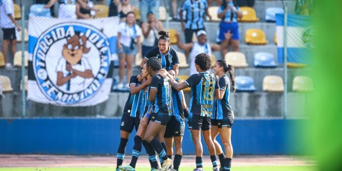 Gremio-supera-Internacional-por-2-a-1-no-Brasileiro-Feminino.jpg Grêmio supera Internacional por 2 a 1 no Brasileiro Feminino