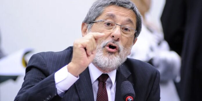 Guerra-expoe-risco-energetico-do-Brasil-diz-ex-chefe-da-Petrobras.jpg Guerra expõe risco energético do Brasil, diz ex-chefe da Petrobras