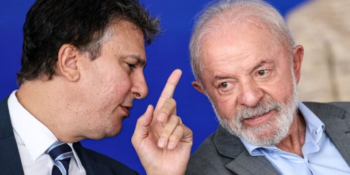 Lei-decreta-fim-da-lista-triplice-para-escolha-de-reitores.jpg Lei decreta fim da lista tríplice para escolha de reitores