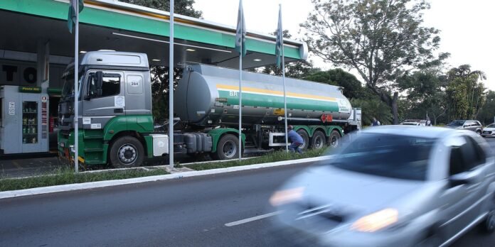 Mais-de-80-dos-estados-aderem-a-subsidio-a-diesel.jpg Mais de 80% dos estados aderem a subsídio a diesel importado