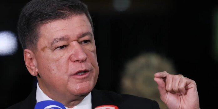 Senador-reafirma-que-nao-cometeu-irregularidades-com-emendas.jpg Senador reafirma que não cometeu irregularidades com emendas