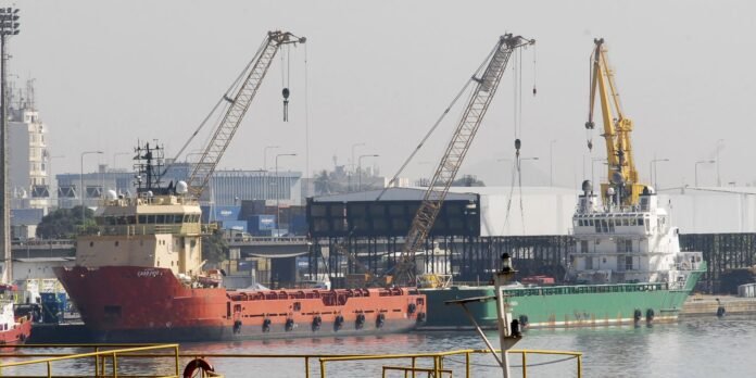 Balanca-comercial-tem-superavit-mais-baixo-para-marco-desde-2020.jpg Balança comercial tem superávit mais baixo para março desde 2020