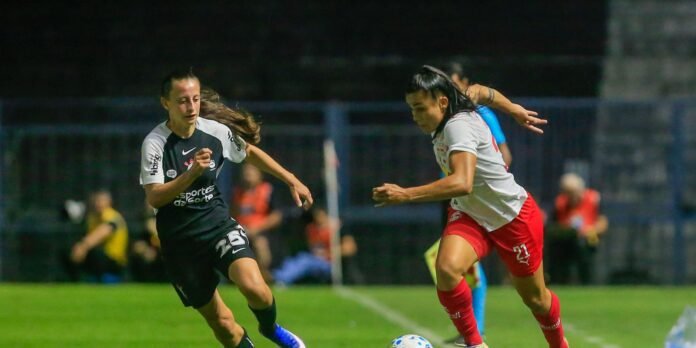 Corinthians-goleia-Bragantino-e-assume-lideranca-do-BR-Feminino.jpg Corinthians goleia Bragantino e assume liderança do BR Feminino