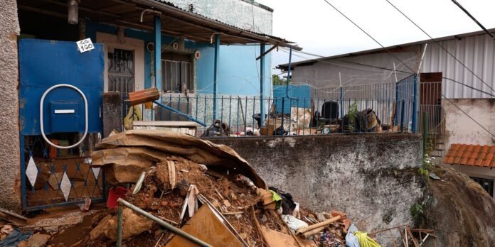 Familias-afetadas-por-enchentes-em-MG-precisam-validar-cadastro.jpg Famílias afetadas por enchentes em MG precisam validar cadastro