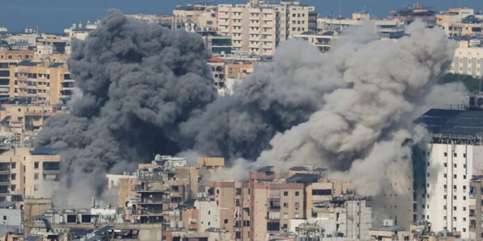 Hezbollah-volta-a-atacar-Israel-apos-violacao-do-cessar-fogo-no.jpg Hezbollah volta a atacar Israel após violação do cessar-fogo no Líbano
