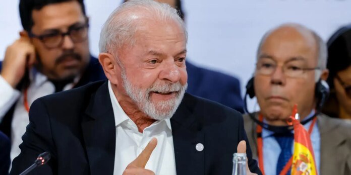 Lula-defende-fim-da-6x1-e-diz-que-ganhos-nao.jpg Lula defende fim da 6x1 e diz que ganhos não podem valer só para ricos