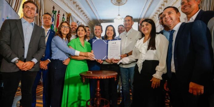 Novos-trechos-da-Adutora-do-Agreste-devera-beneficiar-195-mil.jpeg Novos trechos da Adutora do Agreste deverá beneficiar 195 mil pessoas